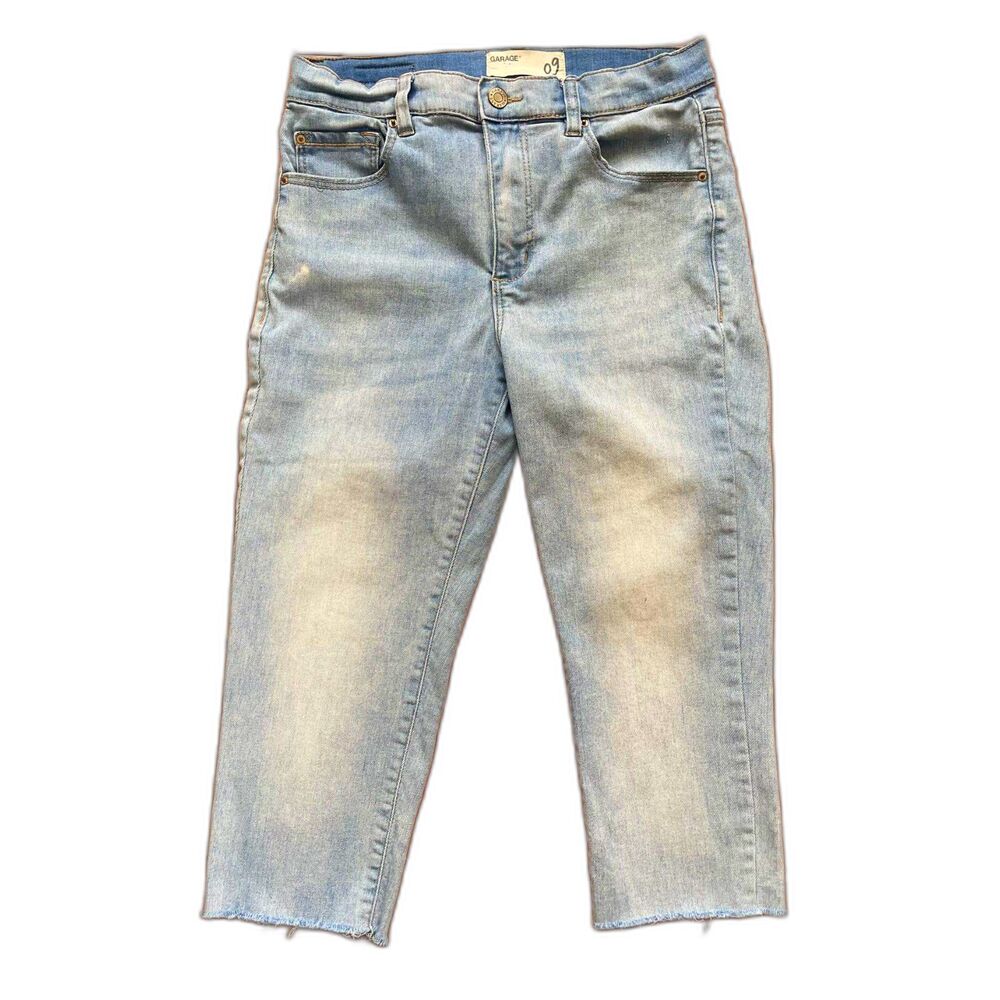 Garage Light Wash Capri Jeans - Size 09